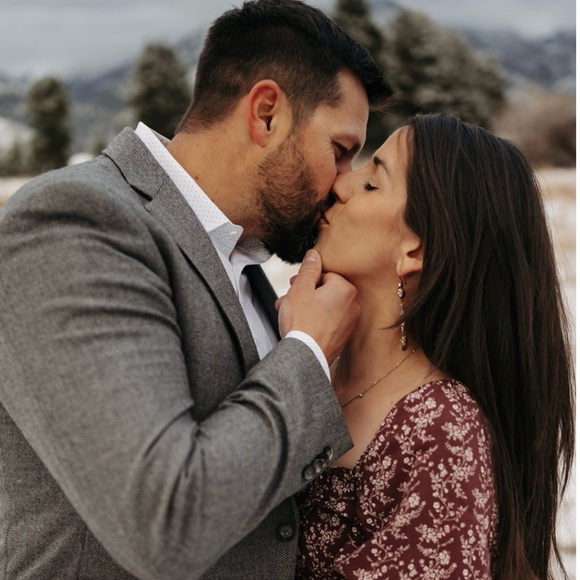 Meet your Posher, Lauren - Picture 2 of 16